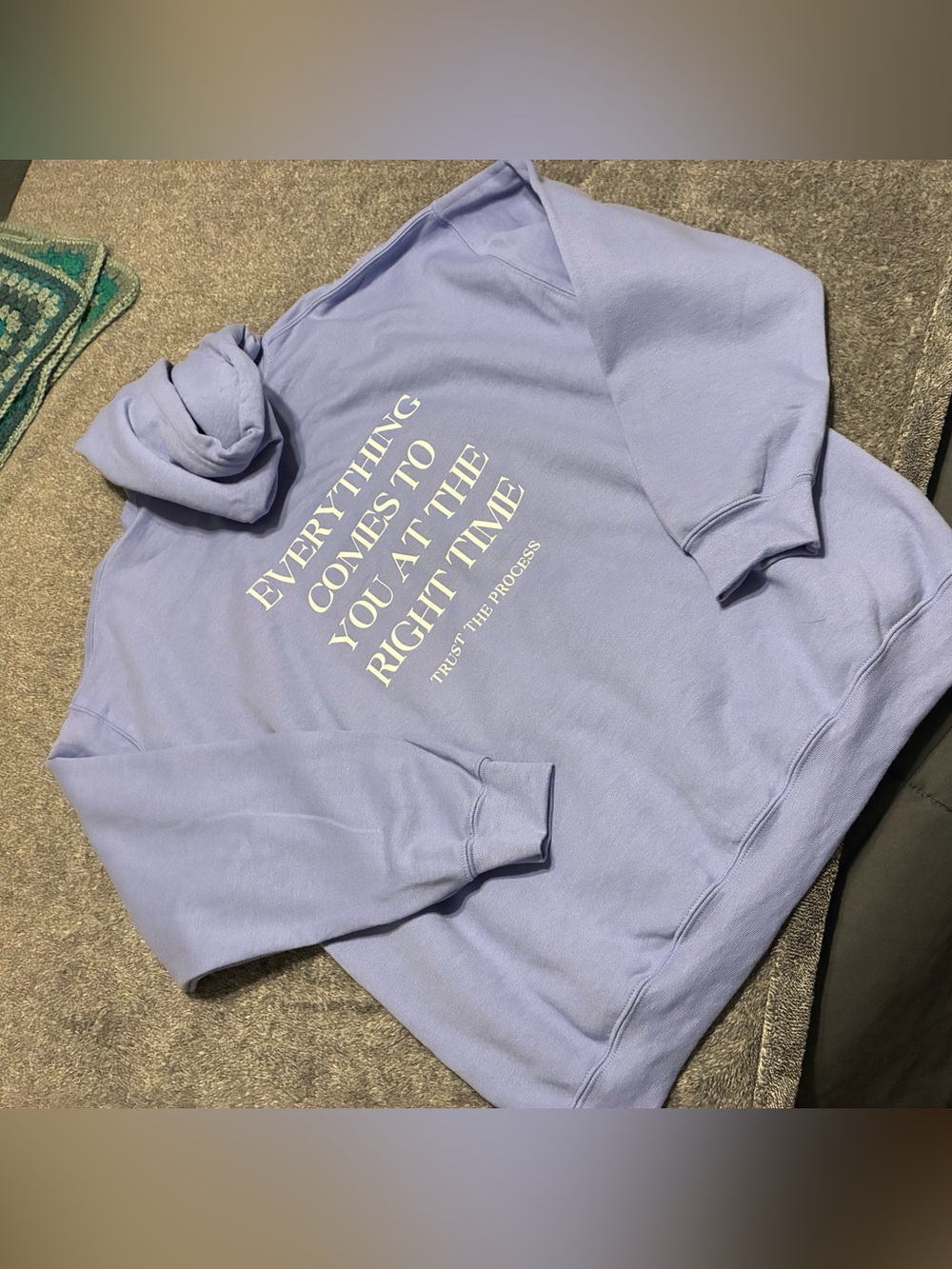 Gildan Hooded Sweater Hoodie ‘ Trust the Process ‘ Unisex Size XL -Lavender NWOT